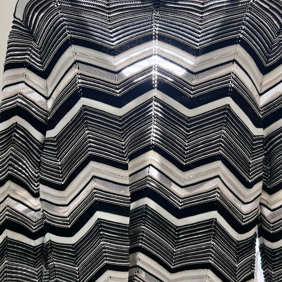 White House Black Market Chevron Cardigan in Black, White and Tan - Picture 7 of 8